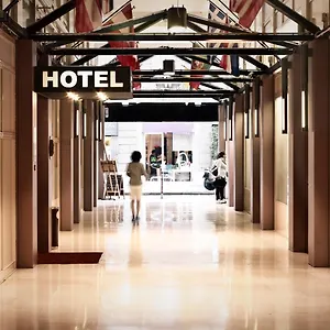 3* מלון Garibaldi Palace